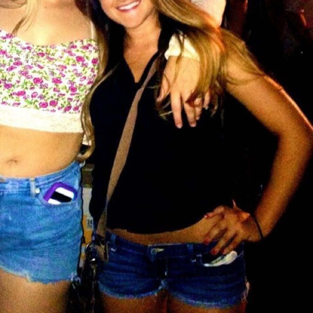 Black loose tank